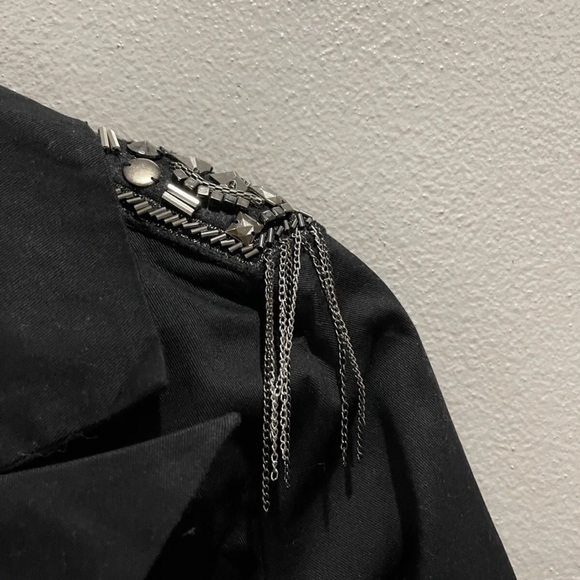 Coffee Shop Red NYC Black Blazer Jacket Chain Link Embellished Shoulder Small - Picture 4 of 8